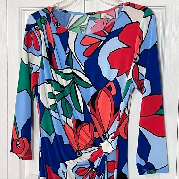 Tahari Floral Faux Wrap Dress Size 6 - Picture 3 of 10